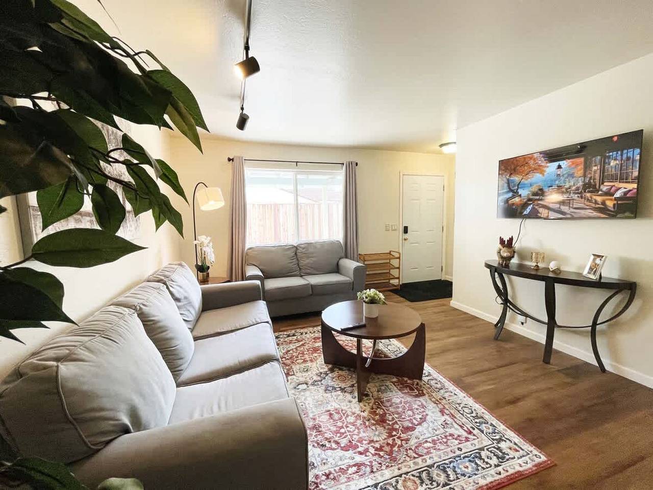Campbell Cozy   Bright 2B 1b  Ac close to Downtown in Campbell, Silicon Valley