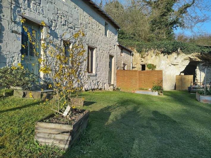 Location de vacances pour 4 personnes, avec terrasse et jardin à Cinais - 3