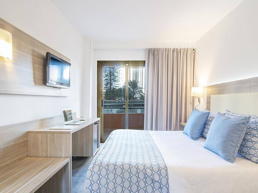 Hotel Benidorm East by Pierre & Vacances - Bedroom 2 persons - Double Room - Balcony in Benidorm, Costa Blanca