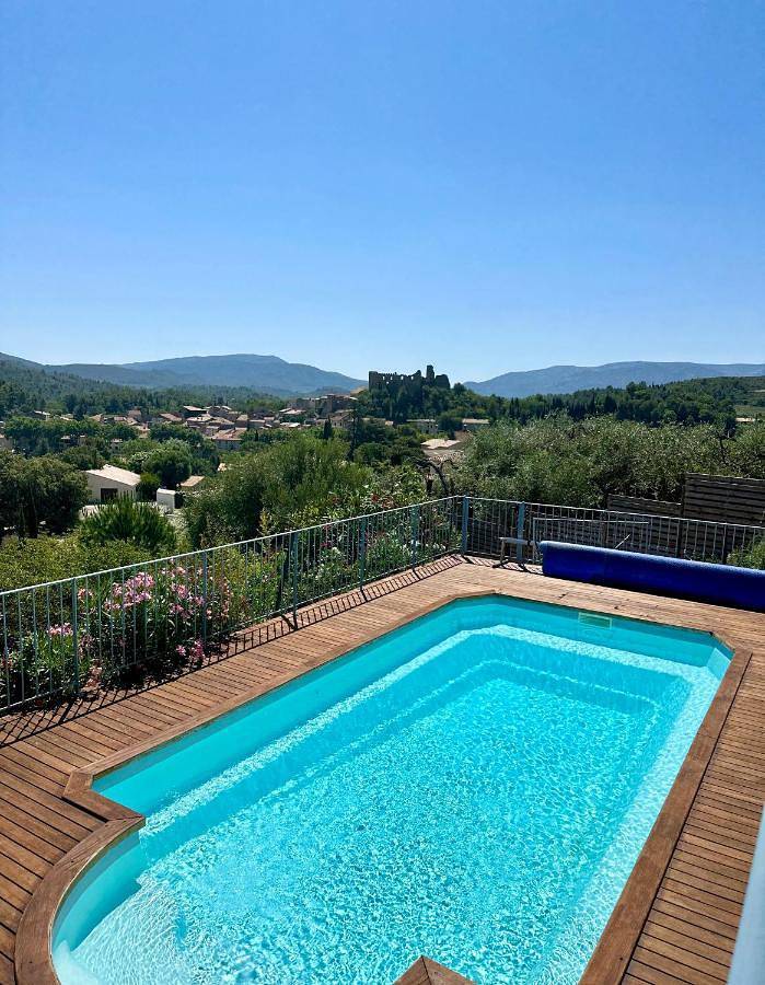 Location de vacances pour 10 personnes, avec piscine ainsi que jardin et vue à Durban-Corbières - 2