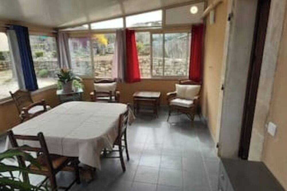 Bed and breakfast in the countryside. Pets allowed in Bonnieux, Regionaler Naturpark Luberon