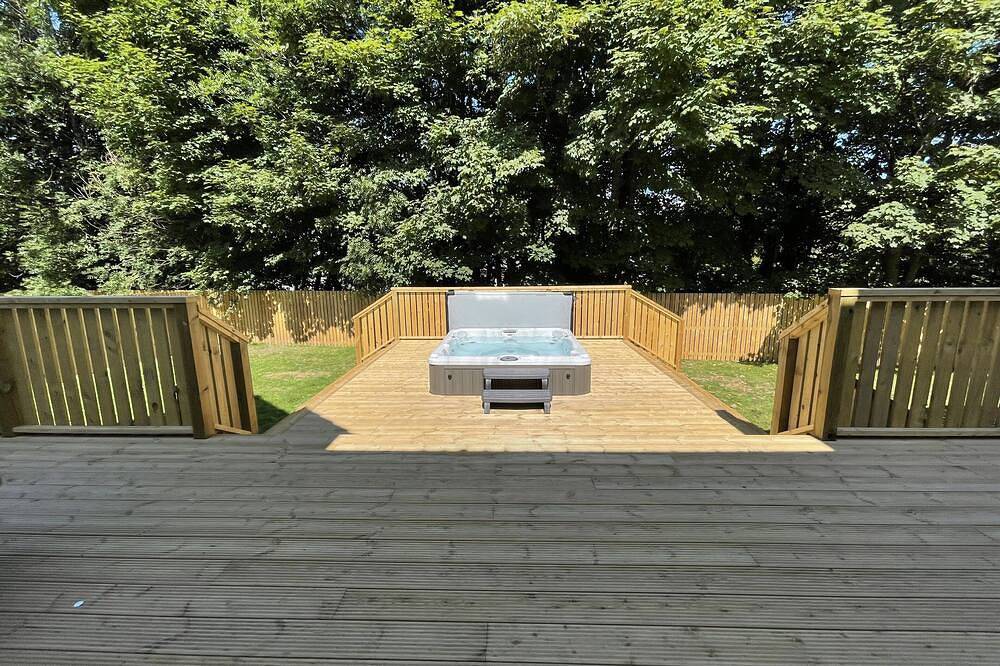 Luxury 6 bed home with hot tub in Argyll & Bute