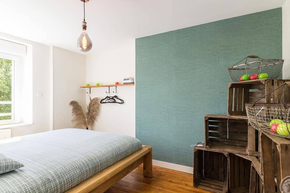 Maison paisible, proche plages, jardin clos, parking, animaux acceptés, 3 chambres, internet inclus in Lingreville, Coutances und Umgebung