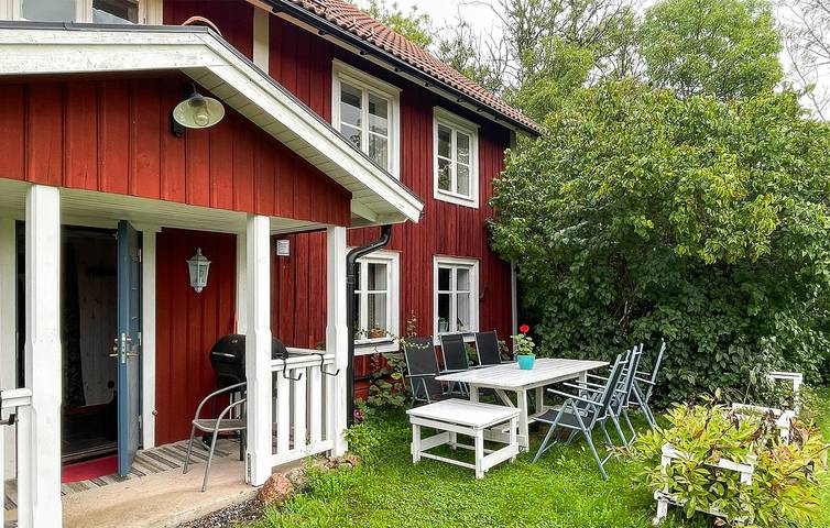 Hus för 4 Personer, med trädgård i Västmanland