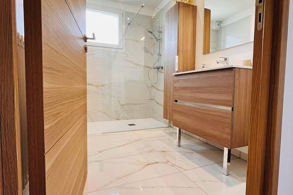 Appartement entier, Appartement Dans Maison Entre Lacs et Montagne in Albens, Région de Chambéry