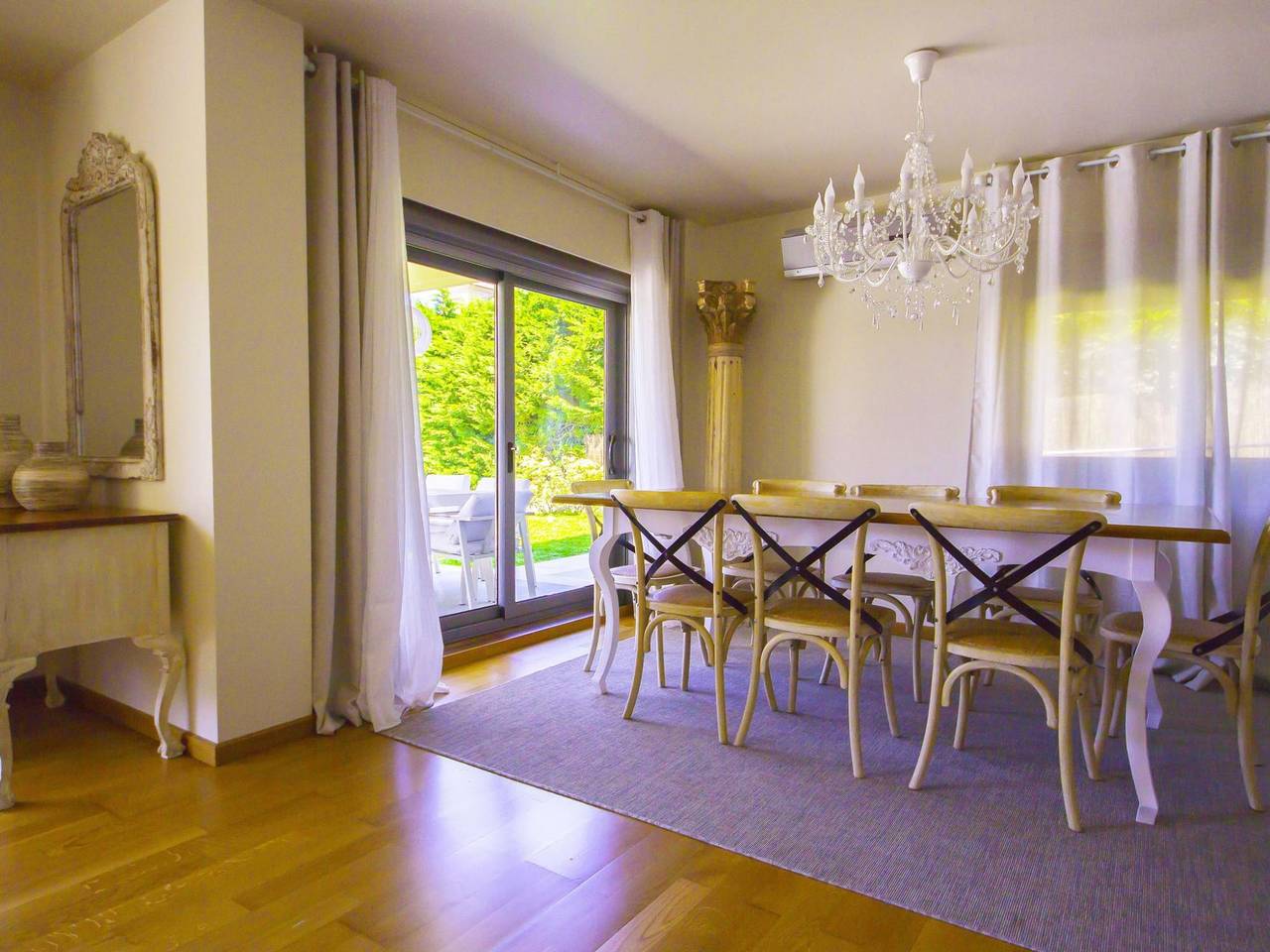 Beautiful villa with pool and sea views and only 400m from the beach in Sanxenxo, Rías Baixas