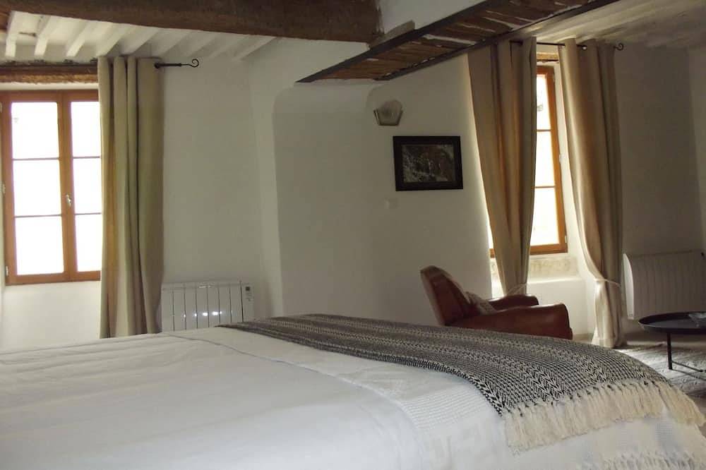 Charmant huis \"de korrel van lavendel\" in het hart van het dorp Sault, in Sault, Parc naturel régional du Mont-Ventoux