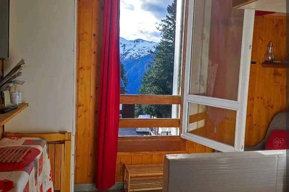 Apartamento entero, Le Petit Nid rouge and its view of the mountains 🌹, Le petit Nid Rouge in Guzet-Neige, Ustou