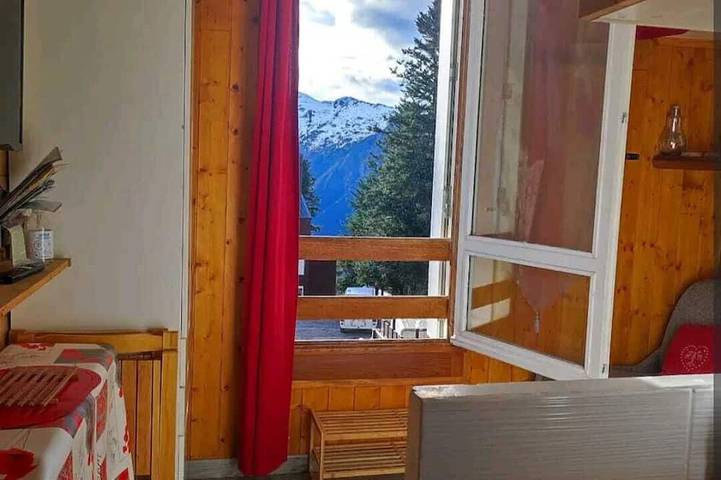 Appartement entier, Le Petit Nid rouge et sa vue sur les Montagnes 🌹, Le petit Nid Rouge in Guzet-Neige, Ustou
