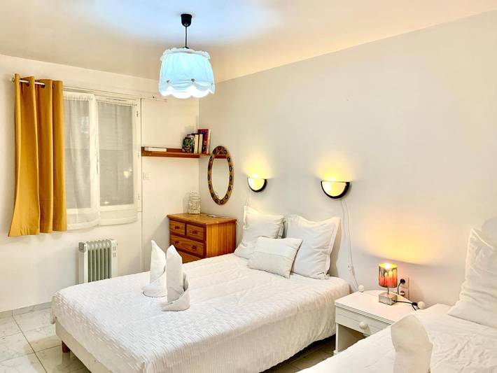 Location de vacances pour 6 personnes, avec Terrasse ainsi que Jardin et Vue à Pontault-Combault