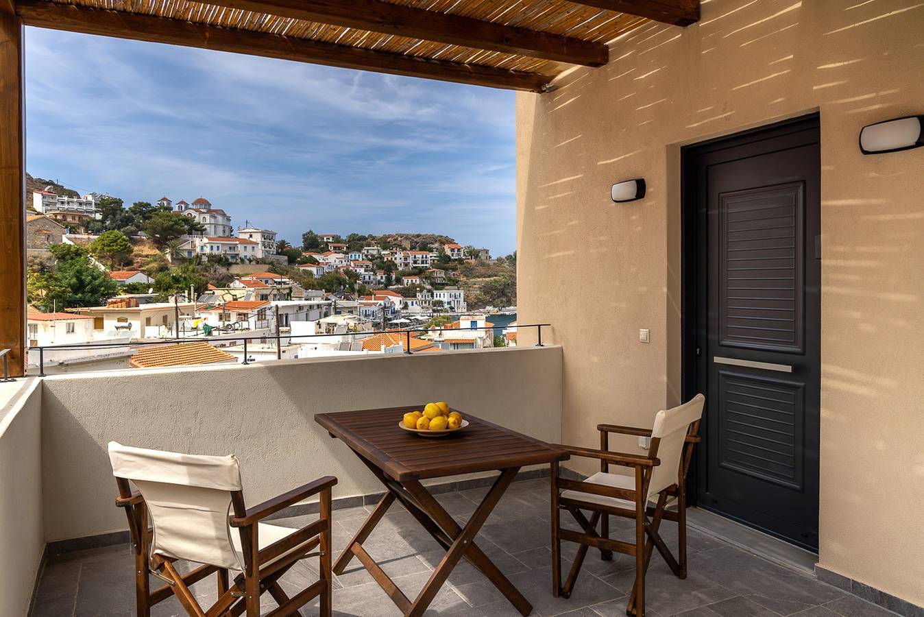 Ganze Wohnung, Ferienwohnung für 7 Personen mit Terrasse in Ikaria