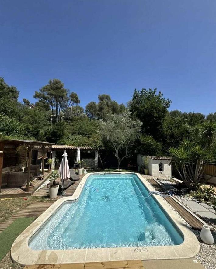 Villa pour 8 personnes, avec jacuzzi ainsi que jardin et piscine, animaux acceptés à Aubagne - 4