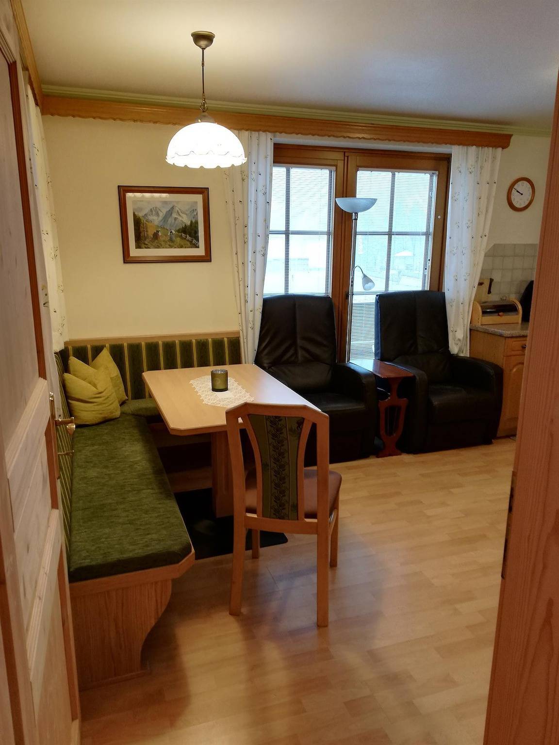 Ganze Ferienwohnung, Appartment/1 Sz+1 Wohnschlaf/Dusche,Wc in Kals am Großglockner, Bezirk Lienz