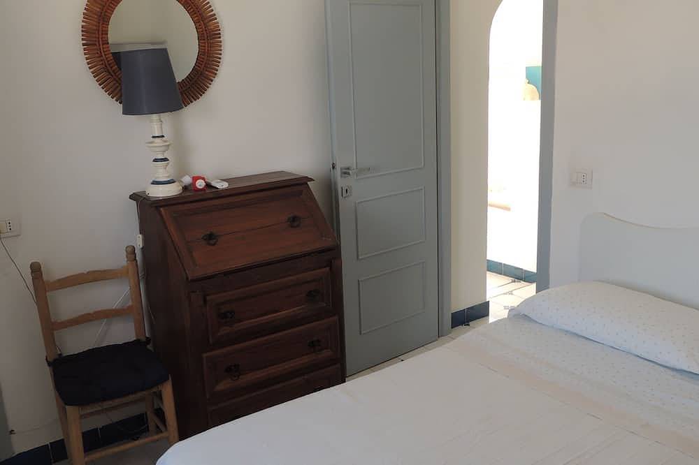 Ponza Hafen, prestigeträchtiges Haus, große Terrasse und herrlicher Meerblick in Ponza, Latium