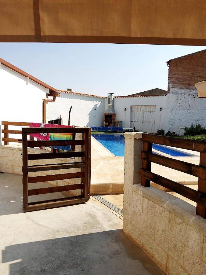 Casa de vacaciones para 11 personas, con piscina además de terraza y jardín en Provincia de Cuenca - 3