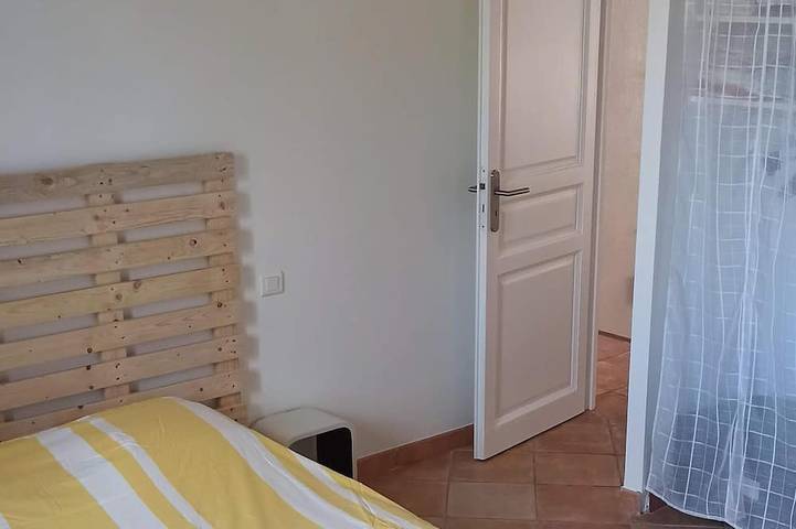 Entire apartment, Accommodation in a Bastide with a beautiful swimming pool and a large terrace in Le Cannet-des-Maures, Draguignan region