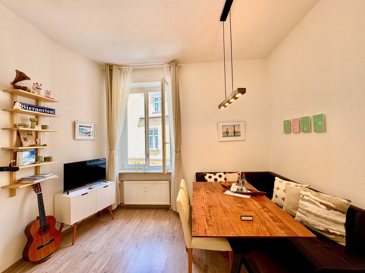 Ganze Wohnung, Gemütliche Zwei-Zimmer-Ferienwohnung „Anna“ im Herzen der Insel Lindau mit Küche und Wlan in Lindau, Bayerisch Schwaben