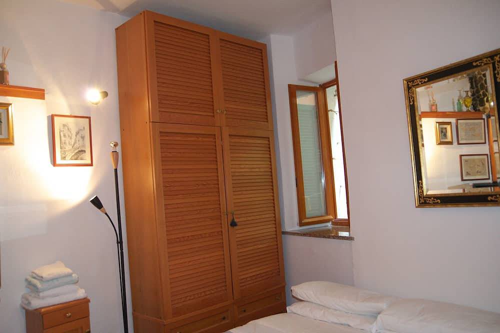 Entire apartment, Residential flat in Vernazza, natural park of 5 Terre in Vernazza, Comune di Vernazza