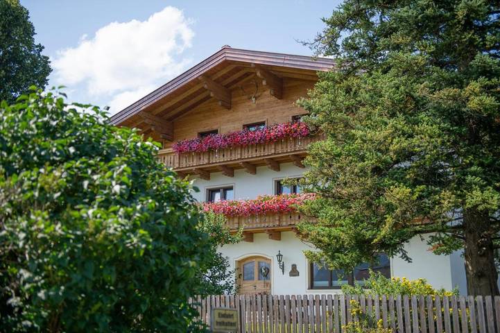 Ferienwohnung für 3 Personen, mit Balkon und Garten sowie Ausblick in Reitdorf