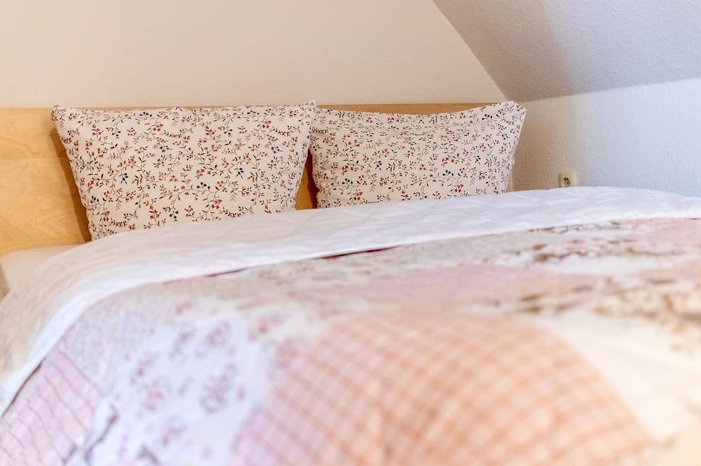 Ganze Wohnung, Urlaub unterm Reetdach vis a vis zur Insel Usedom in Lassan, Stettiner Haff