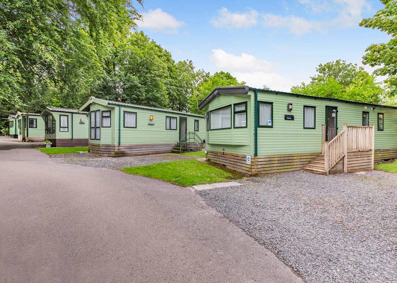 Gold Premium 2 Caravan, slps 6, parking & decking in Bowness-on-Windermere, Lake District