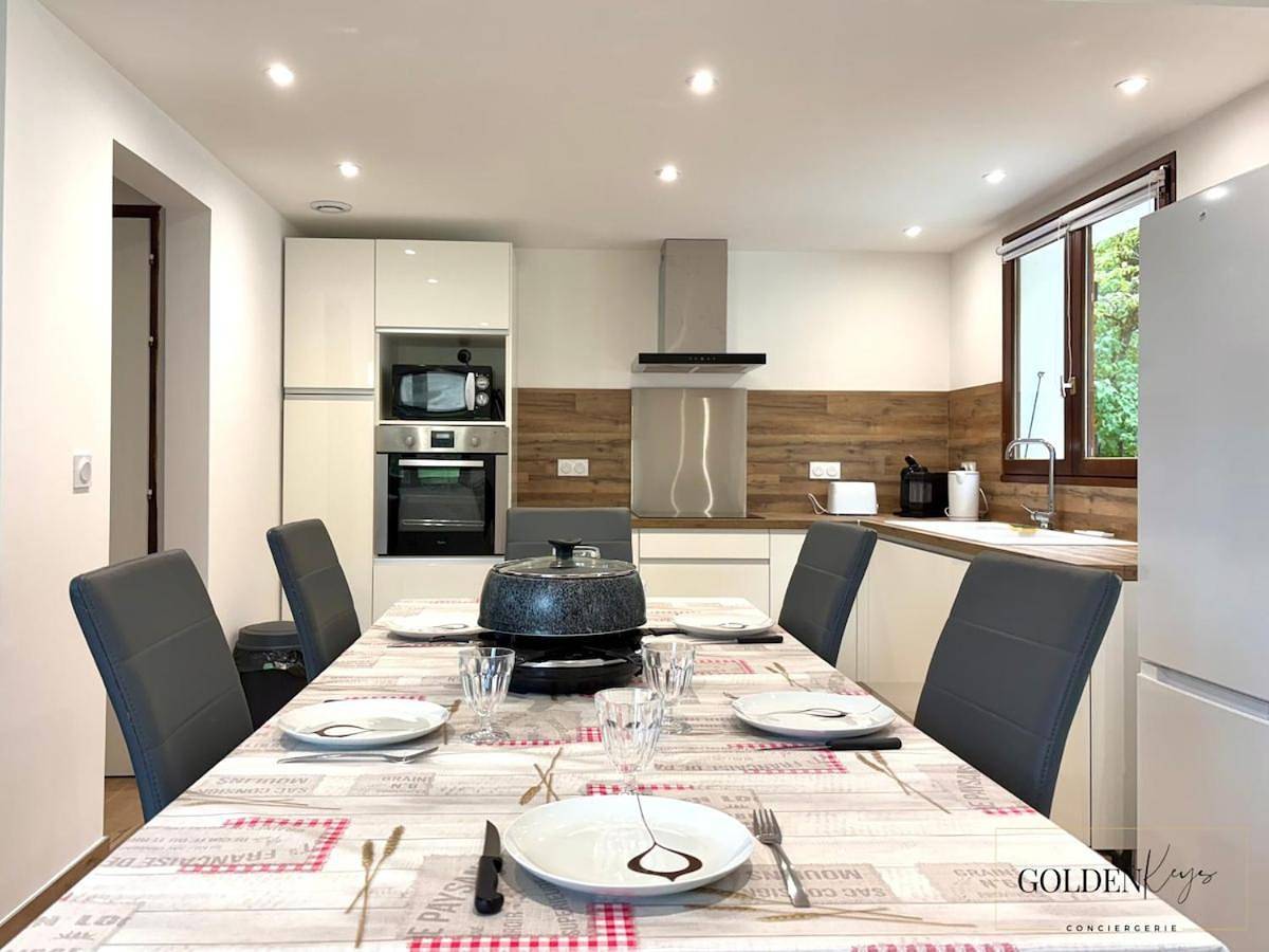 Appartement entier, Two-Bedroom Apartment in Marnaz, Région de Bonneville