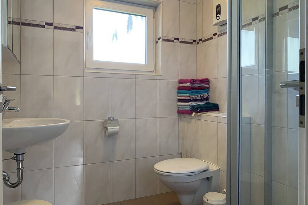 Ganze Wohnung, Ferienhaus Mittelhof 13 - gemütliches Ferienhäuschen im malerischen Elsoff in Bad Berleburg, Kreis Siegen-Wittgenstein