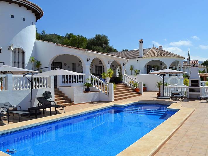 Casa de vacaciones para 6 personas, con jardín además de vistas al lago y piscina - 1