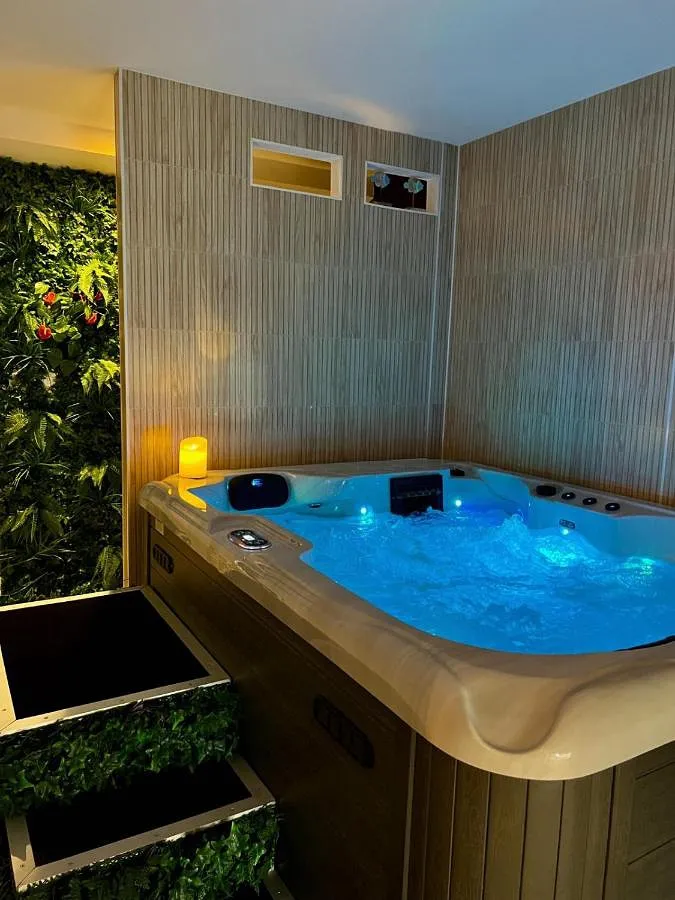 Casa de vacaciones para 2 personas, con sauna además de terraza y jacuzzi - 1