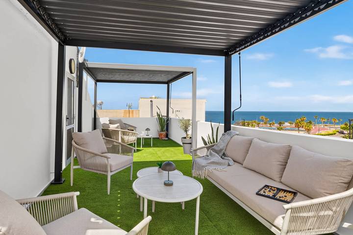 Ferienwohnung für 4 Personen, mit Meerblick und Garten in Alcalá