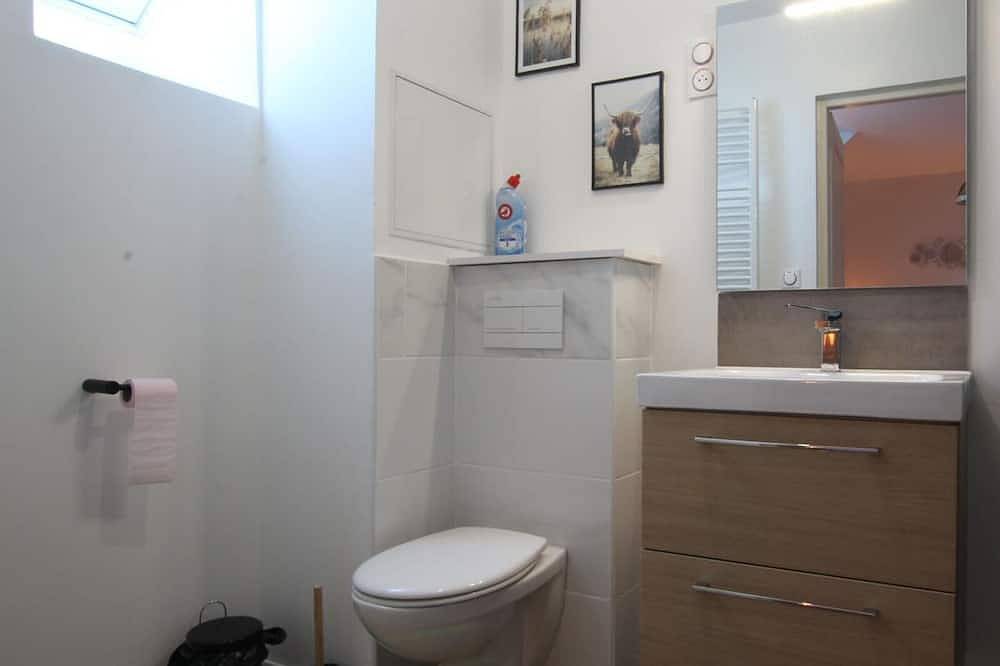 Maison mitoyenne avec spa privatif, animaux acceptés, proche Cotentin in Saussemesnil, Côte de la Déroute