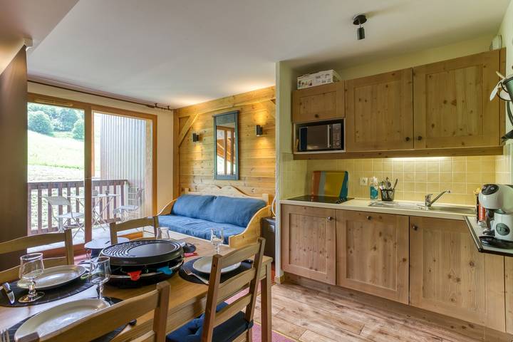 Gîte pour 4 personnes, avec piscine ainsi que sauna et balcon dans Office De Tourisme Du Corbier - 4