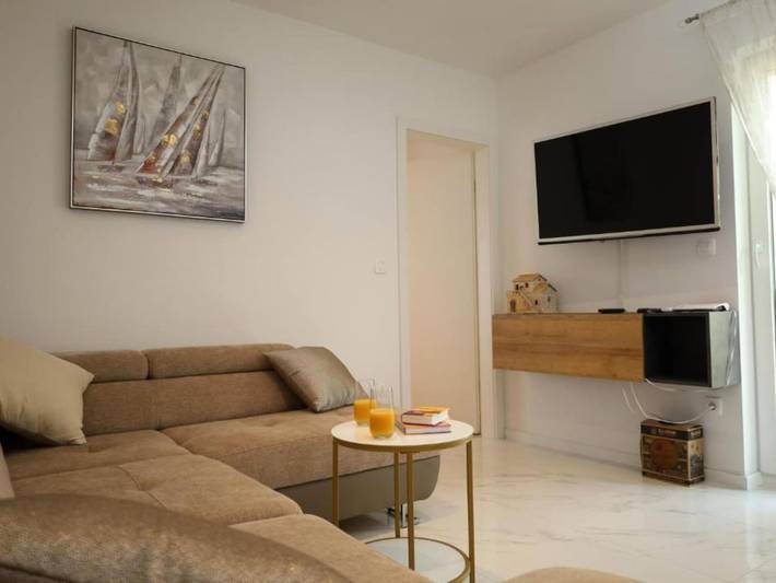 Ferienwohnung für 5 Personen, mit Terrasse in Stobrec