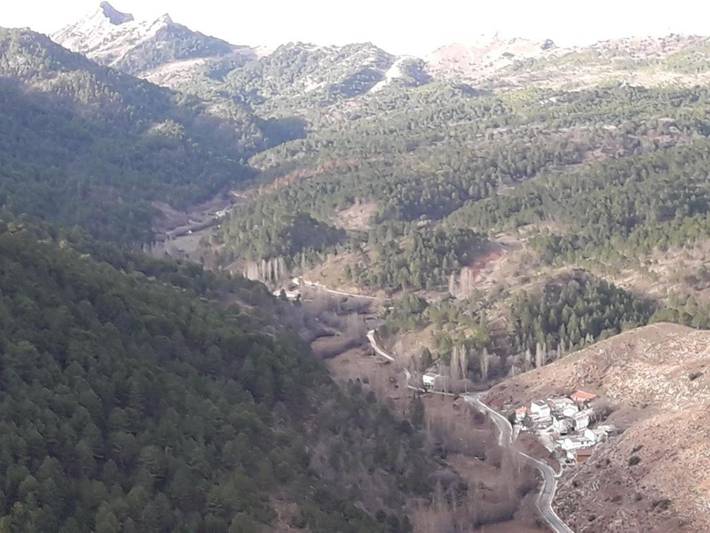 Casa rural para 12 personas, con jardín además de vistas y piscina, Se admiten mascotas en Sierra de Alcaraz - 2