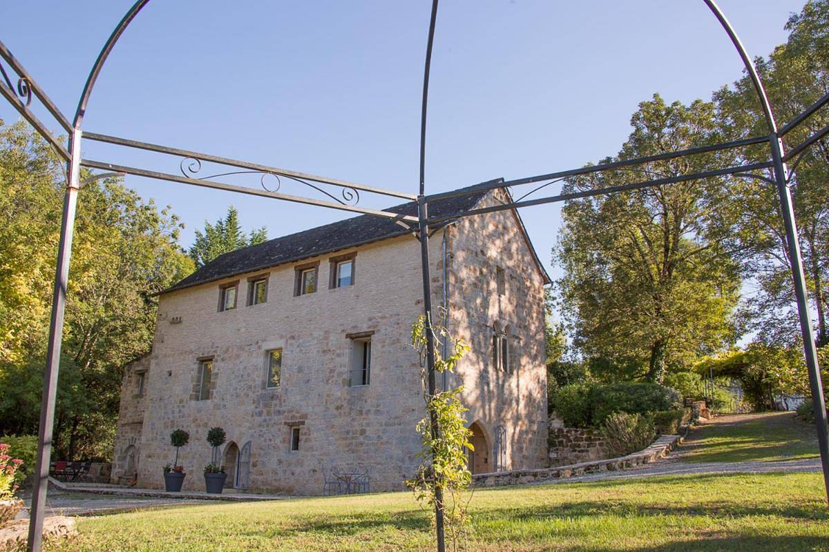 Four-Bedroom House in Saint-Cernin-de-Larche, Région de Brive-la-Gaillarde