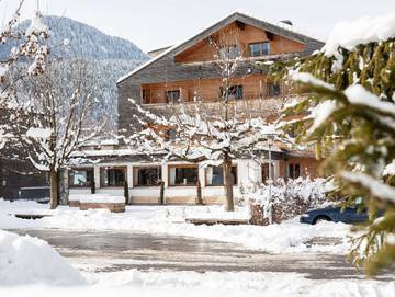Hotel für 2 Personen, mit Garten und Sauna in Bizau
