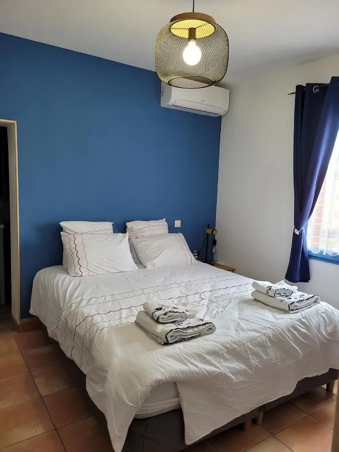 Apartamento de vacaciones para 2 personas, con jardín además de terraza y piscina - 1