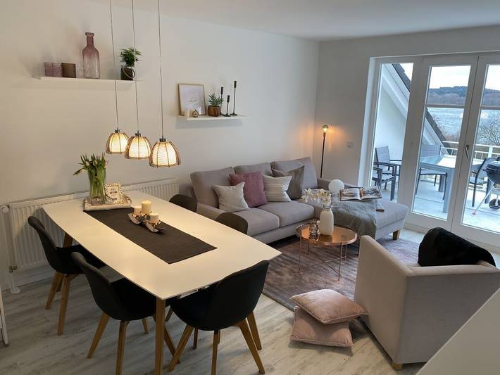 Ferienwohnung für 6 Personen, mit Balkon und Sauna sowie Seeblick und Ausblick in Lietzow
