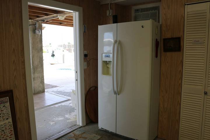 Vacation rental for 4 people, with terrace in Marathon