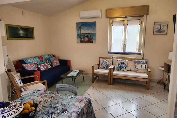 Appartamento intero, Stella Marina House con terrazza a 200 m dal mare in Santa Maria del Focallo, Ispica