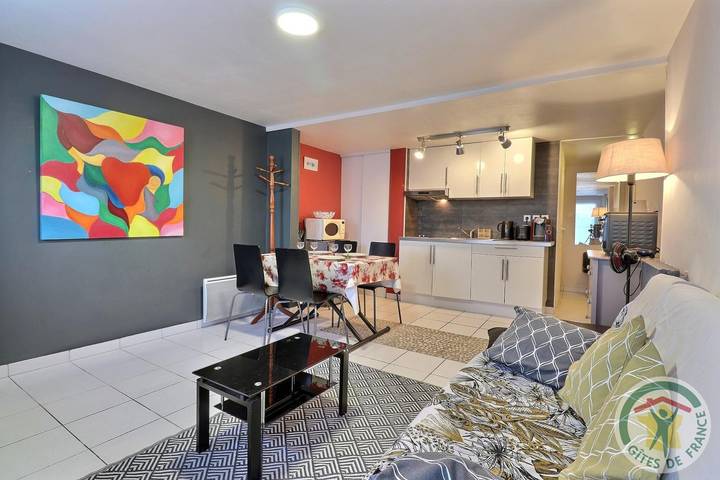 Gîte pour 3 personnes, avec Terrasse ainsi que Jardin et Vue à Saint-Père-Marc-en-Poulet