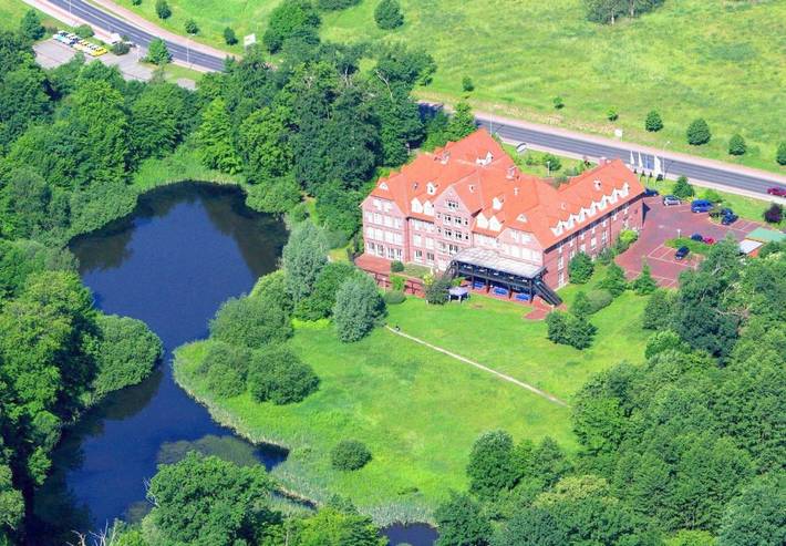 Hotel für 2 Personen, mit Whirlpool und Terrasse sowie Garten und Sauna in Neustrelitz