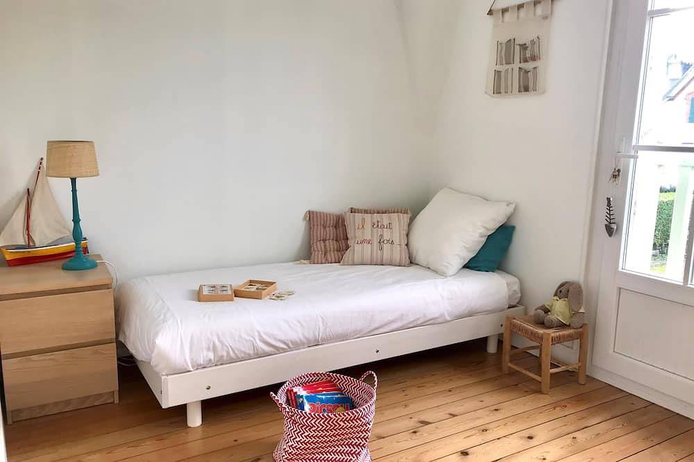 Maison De Charme Et Grand Confort - 6 Personnes  - 100 M Plage Avec Jardin in Houlgate, Région de Lisieux
