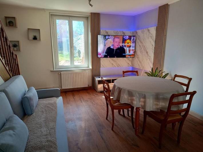 Apartamento de vacaciones para 6 personas, con jardín y jacuzzi - 1