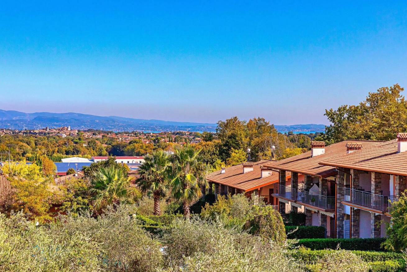 Ganze Wohnung, Ferienwohnung für 4 Personen mit Balkon/Terrasse in Polpenazze del Garda, Gardasee-Berge