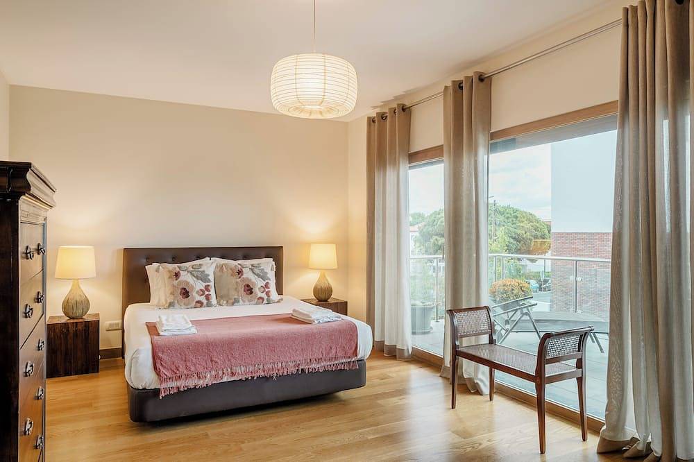 Ganze Wohnung, Tolles Apt. 8 Min. zum Strand historischem Zentrum, 5 pax , Balkone, Garage. in Cascais e Estoril, Costa de Lisboa