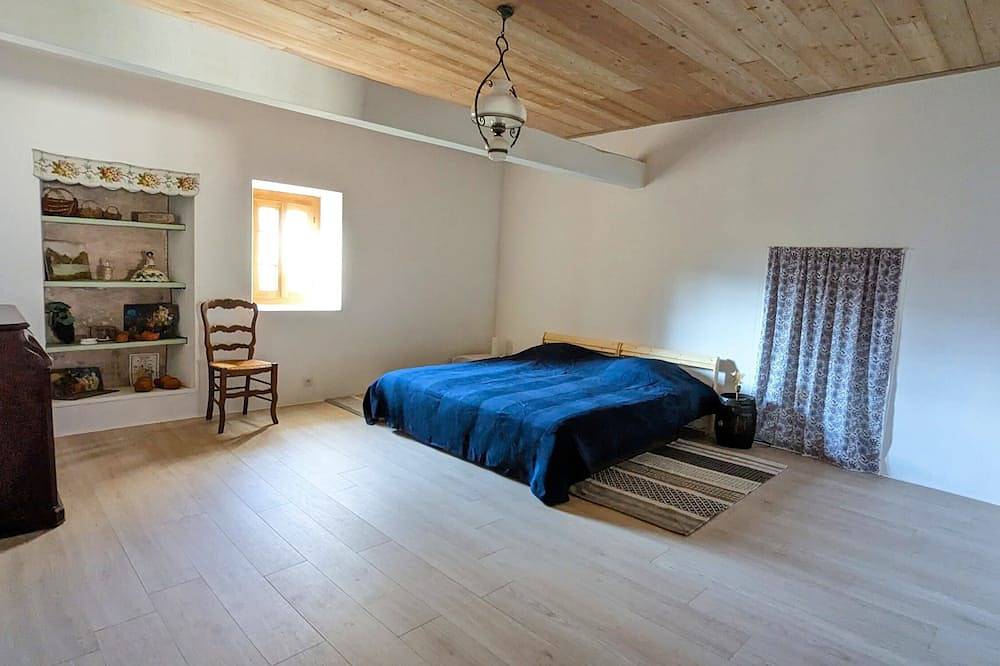 Vacation rental lakes, vineyards and mountains area in Massignieu-de-Rives, Belley