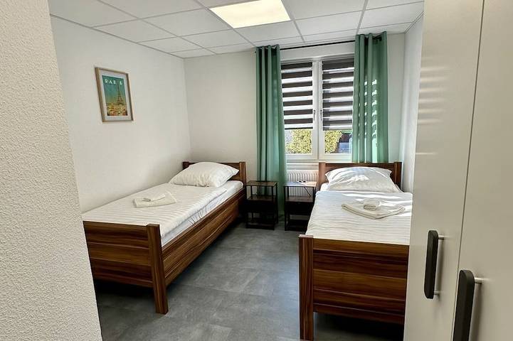 Ganze Wohnung, Renovierte & voll möblierte Wohnung für 7 Personen in Minden, Kreis Minden-Lübbecke