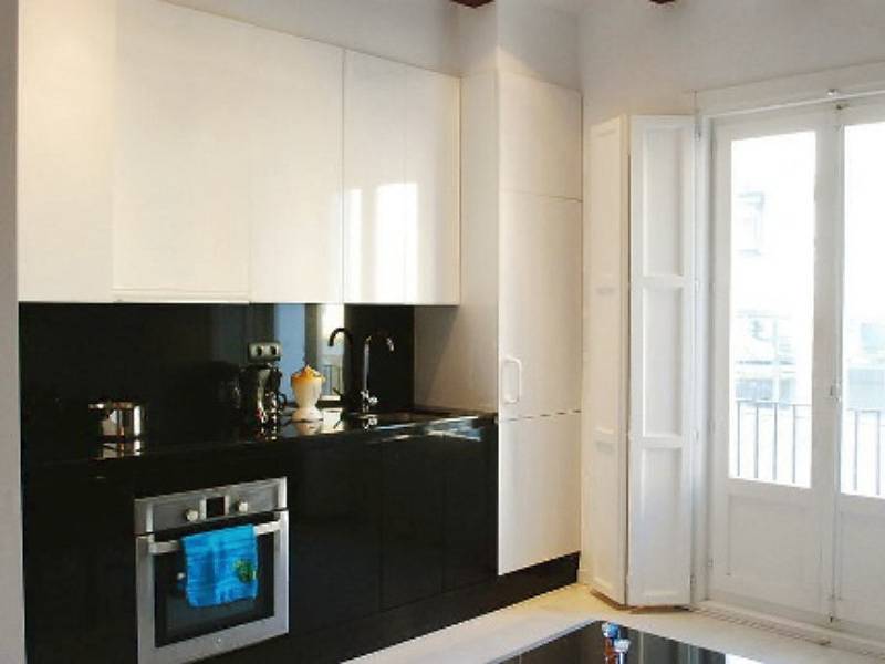Apartamento entero, Encantador apartamento en Valencia con balcón y vistas a la ciudad, a un paso de los restaurantes in Valencia City Centre, Valencia