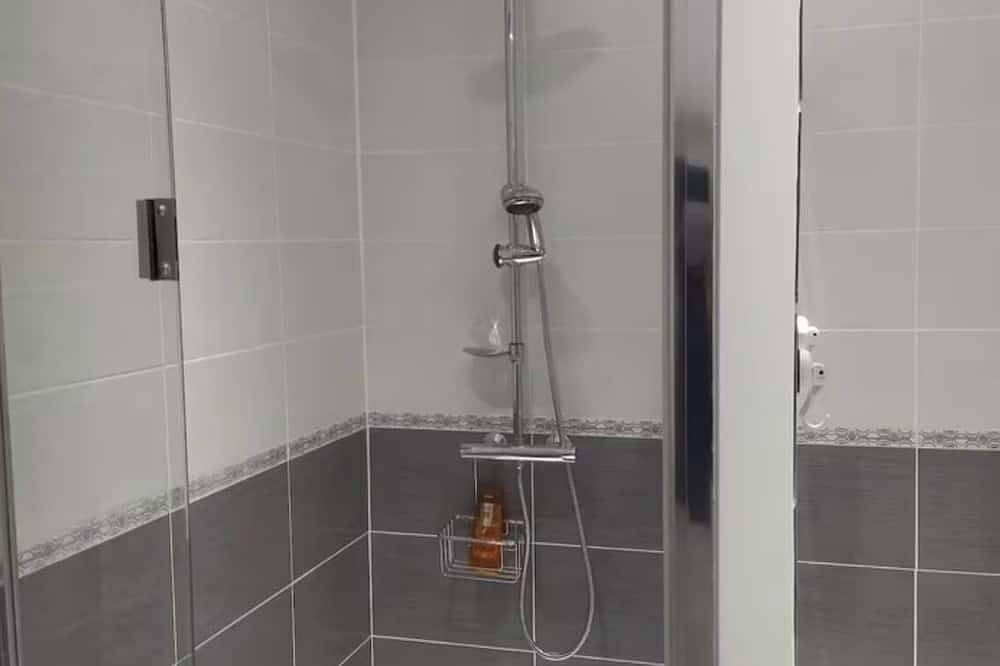 Appartement entier, Appartement tout comfort avec accès jardin et salle de de musculation in Mardié, Vallée de la Loire